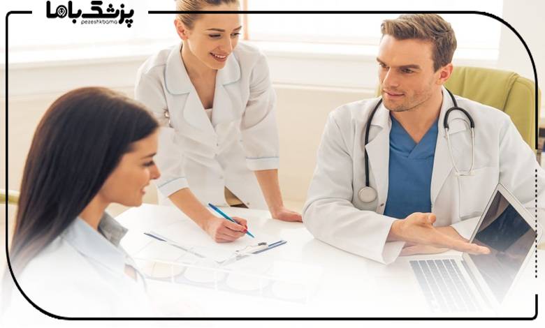 چگونه بهترین جراح لیفت سینه در تبریز را پیدا کنیم؟